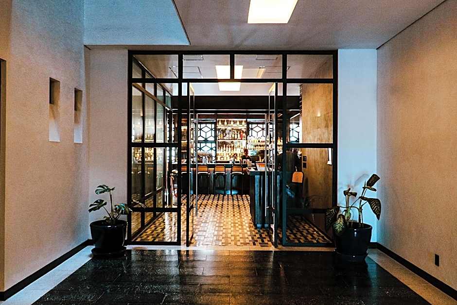 Flamboyan Hotel & Residences