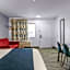 Days Inn & Suites by Wyndham Flagstaff I-40