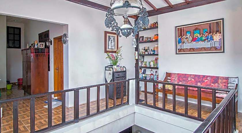 RedDoorz @ Radio Dalam