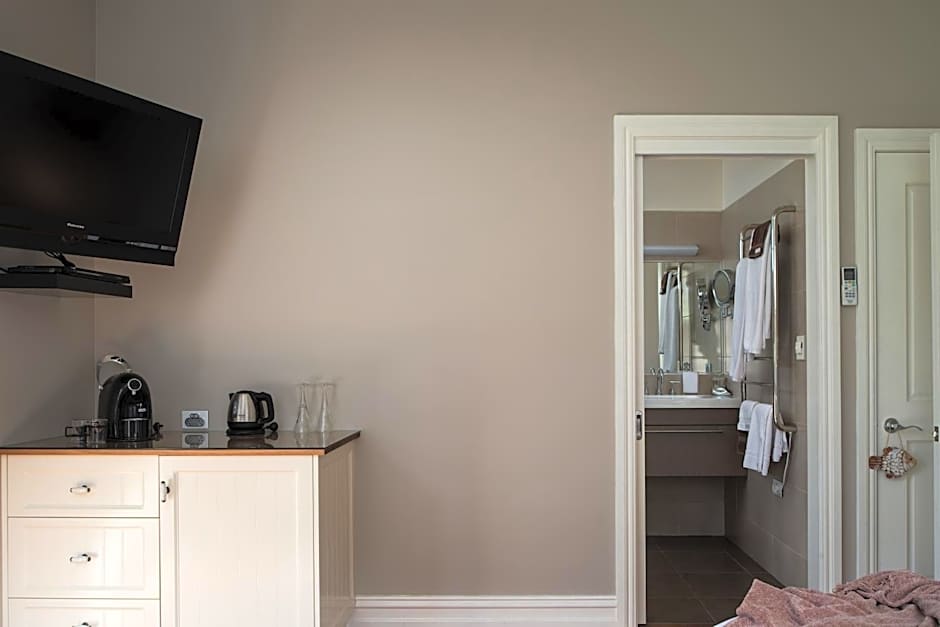 The Ark Stanley Luxury Bed and Breakfast