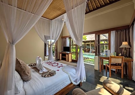 Honeymoon Pool Villa with Free Benefits