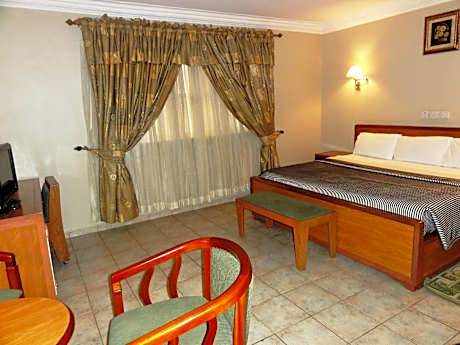Deluxe Room - Newly Renovated