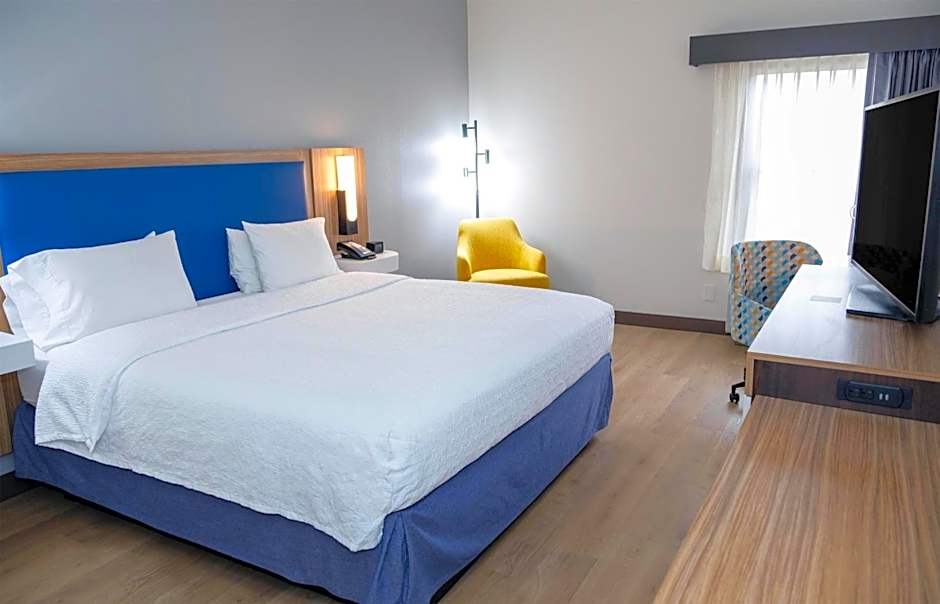 Hampton Inn Madison Huntsville Airport