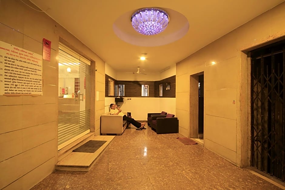 891 Hotel Kadamb Inn