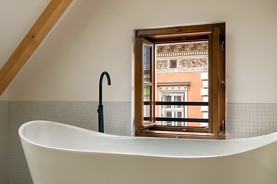 White Wolf Boutique Apartments