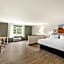 Spark by Hilton Freeport