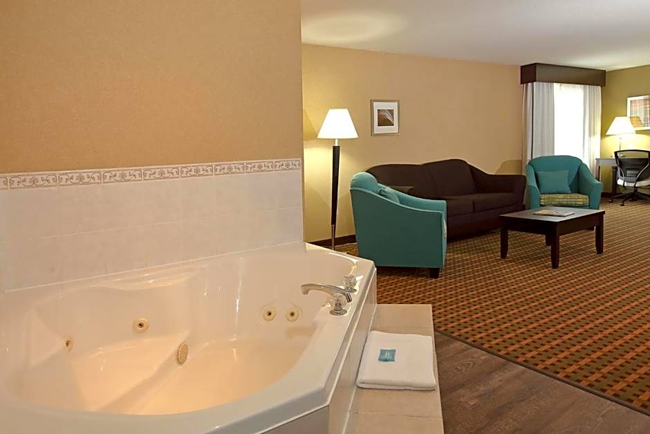 Holiday Inn Express Hotel & Suites Vernon By IHG