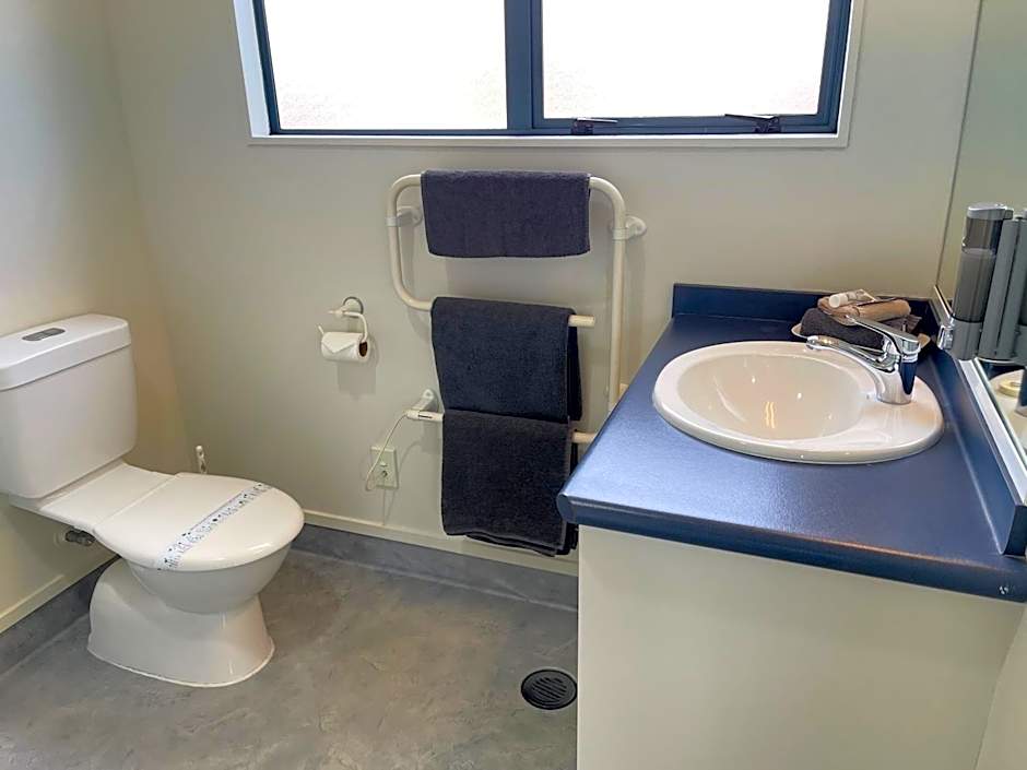 Bassingers Motor Lodge