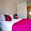 Grandom Suites