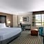La Quinta Inn & Suites by Wyndham Bakersfield North