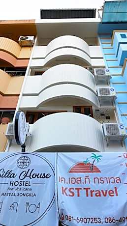 Twin Room with Shared Bathroom