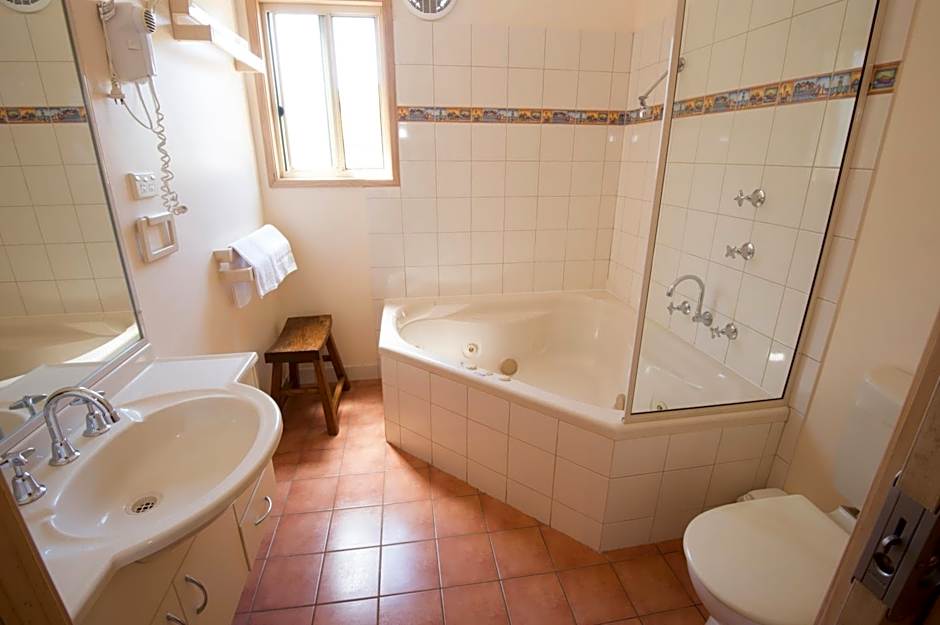 The Lakes Beachfront Holiday Park