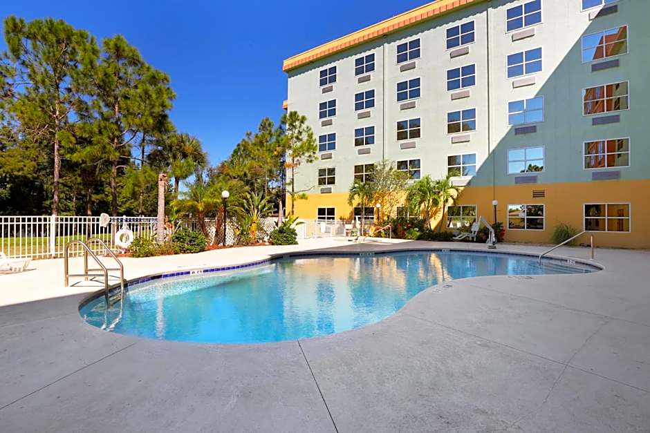 Allure Suites of Fort Myers