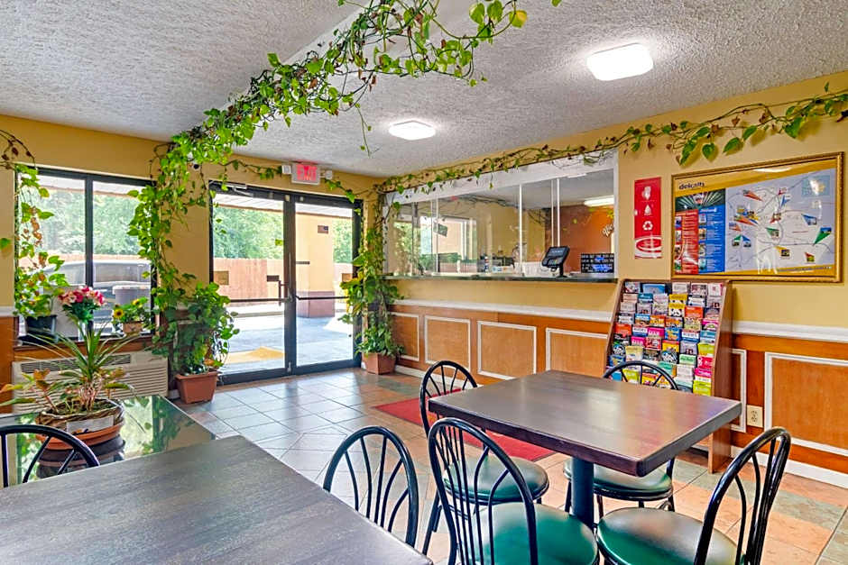 Econo Lodge