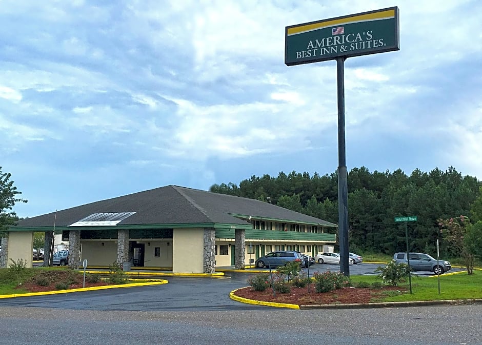 Photo 1 of 8 of Days Inn by Wyndham York Alabama