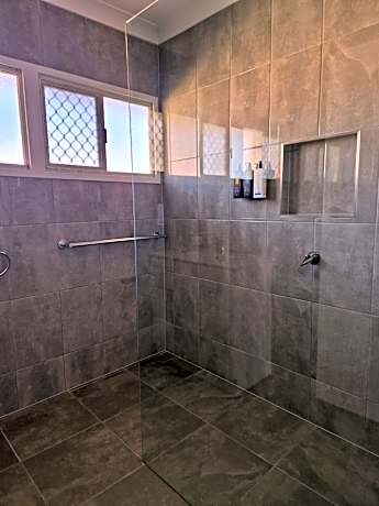 Greenside on Ruthven-Adults Only