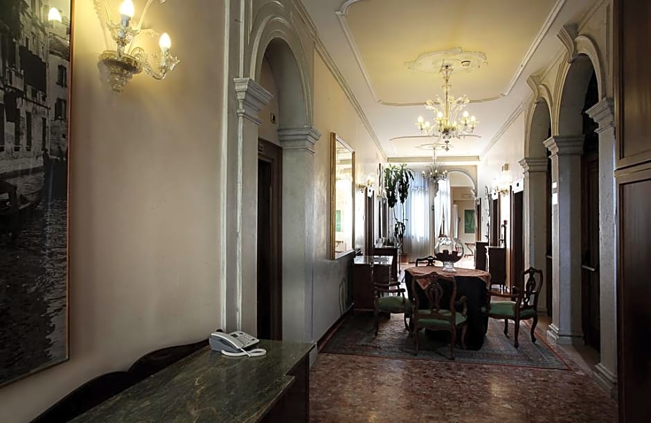Ateneo Hotel