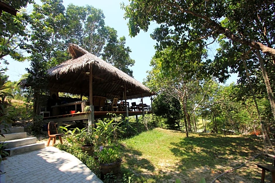 Chomjan Resort