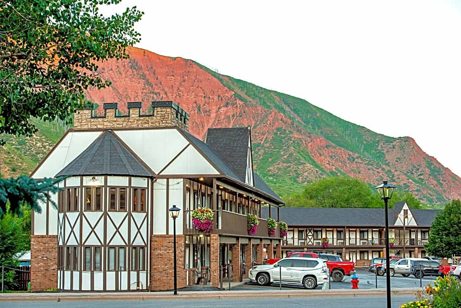 Silver Spruce Inn