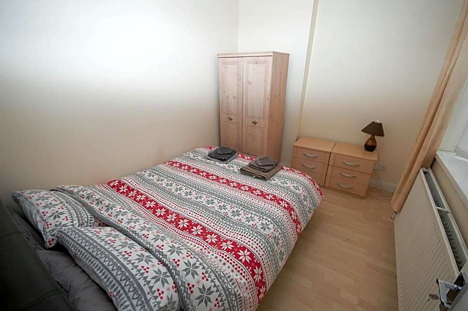 MARLEY MANSIONS APARTMENT - Clarendon