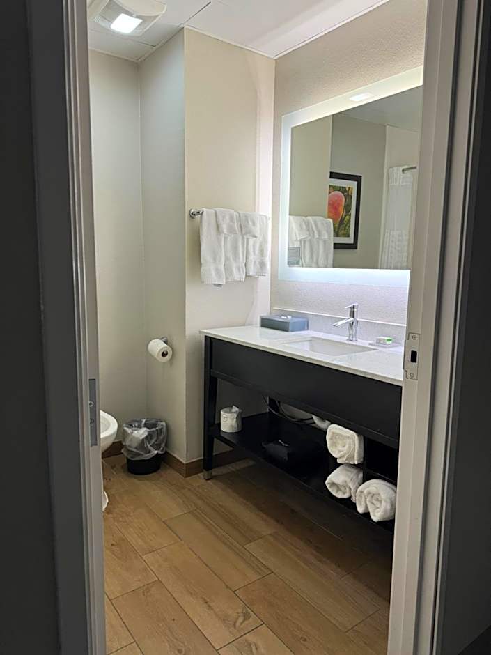 La Quinta Inn & Suites by Wyndham Milledgeville