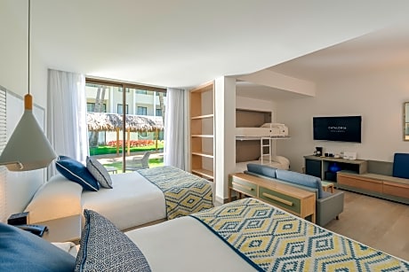 PRIVILEGED DELUXE JUNIOR SUITE 3 ADULTS 1 CHILD