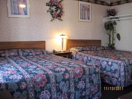 Queen Room with Two Queen Beds