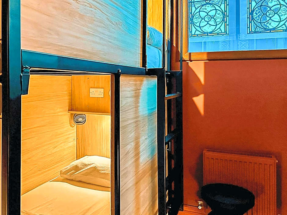 Gardiner House Hostel