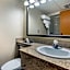 Comfort Inn At Thousand Hills