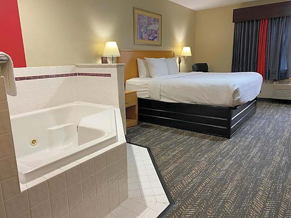 Ramada by Wyndham Spirit Lake/Okoboji