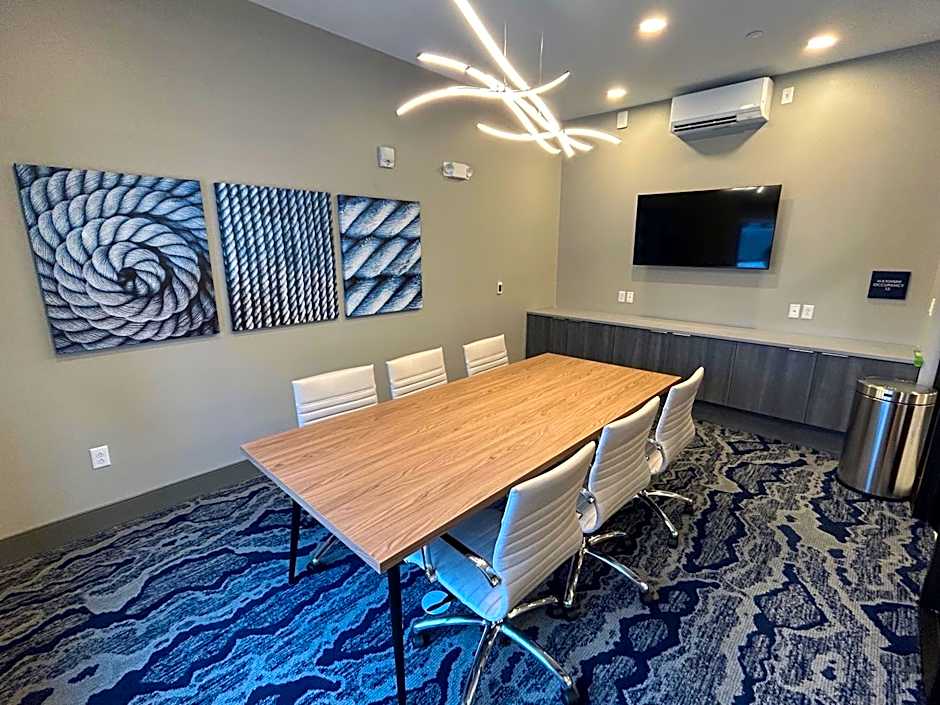 Best Western Plus Marquette Hotel & Suites