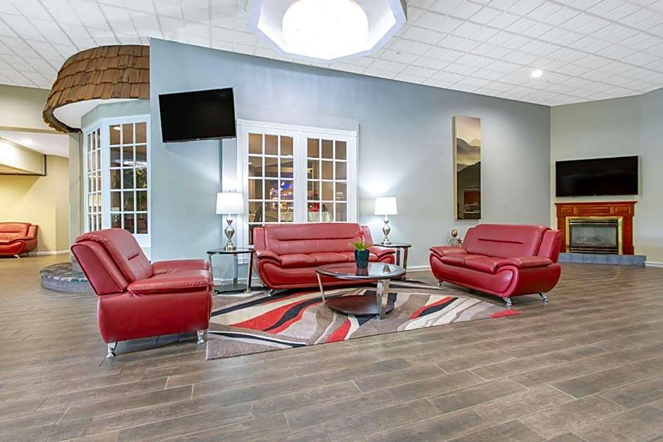 Ramada Hotel & Conference Center by Wyndham Lewiston