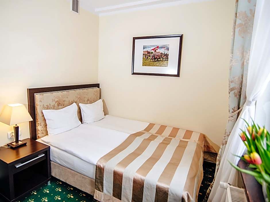 Photo 1 of 4 of Single Room - Pałac Marysieńki