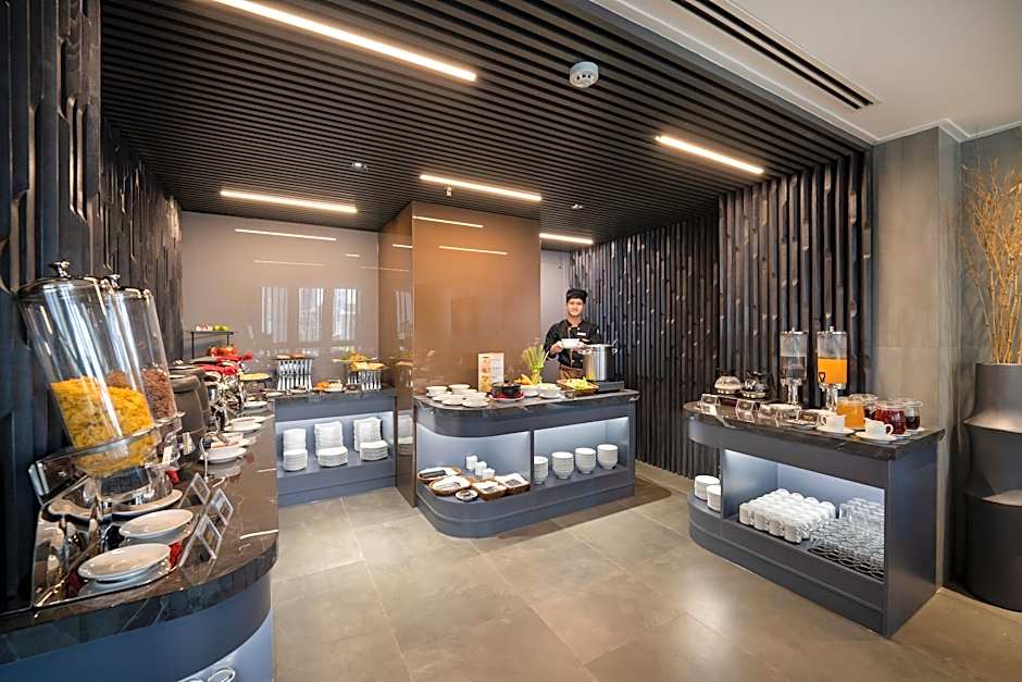 LEGEND Boutique Hotel