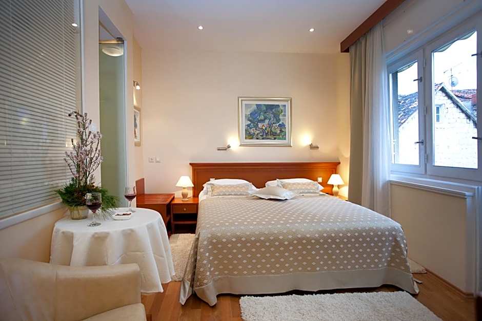 Royal Suites