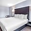 Days Inn & Suites by Wyndham Niagara Falls/Buffalo