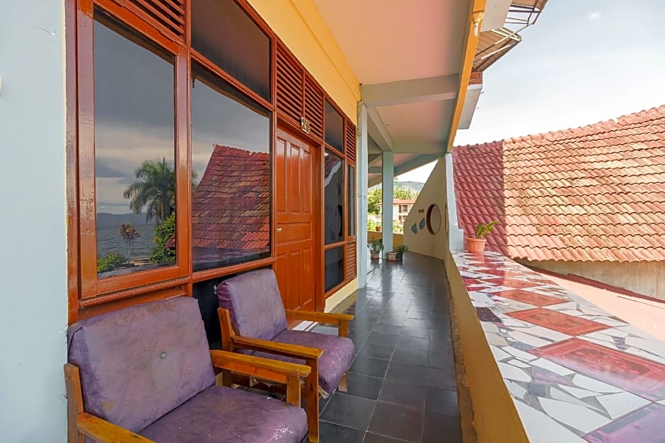 RedDoorz @ Tuktuk Danau Toba