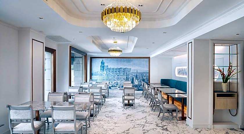 Kingston Suites Hotel Bangkok (SHA Plus)