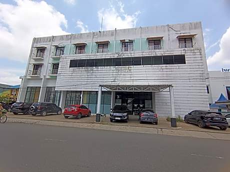 Hotel O Wisma Hamalau SyariahNearPulau Bromo Pedestrian Bridge