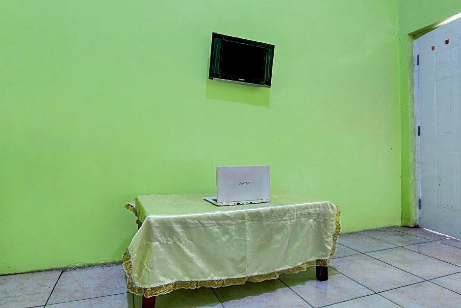 OYO 92467 Cahyo Kost 1