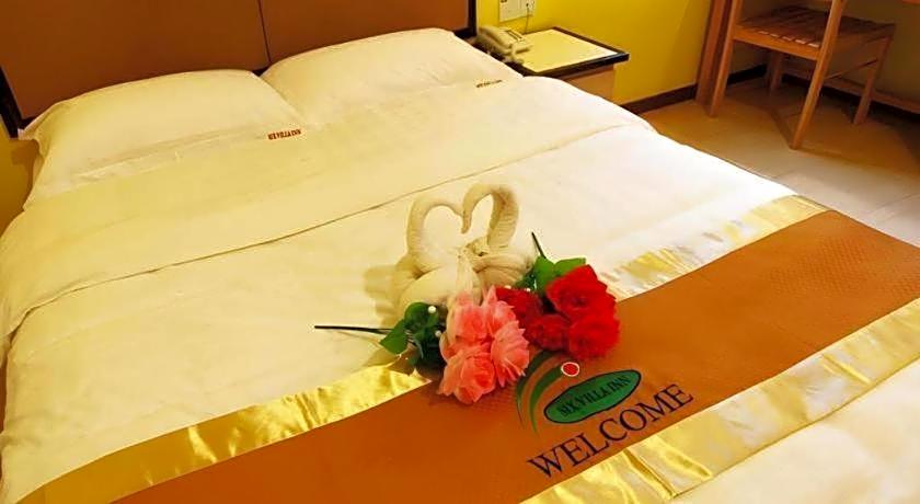 Six Villa Inn