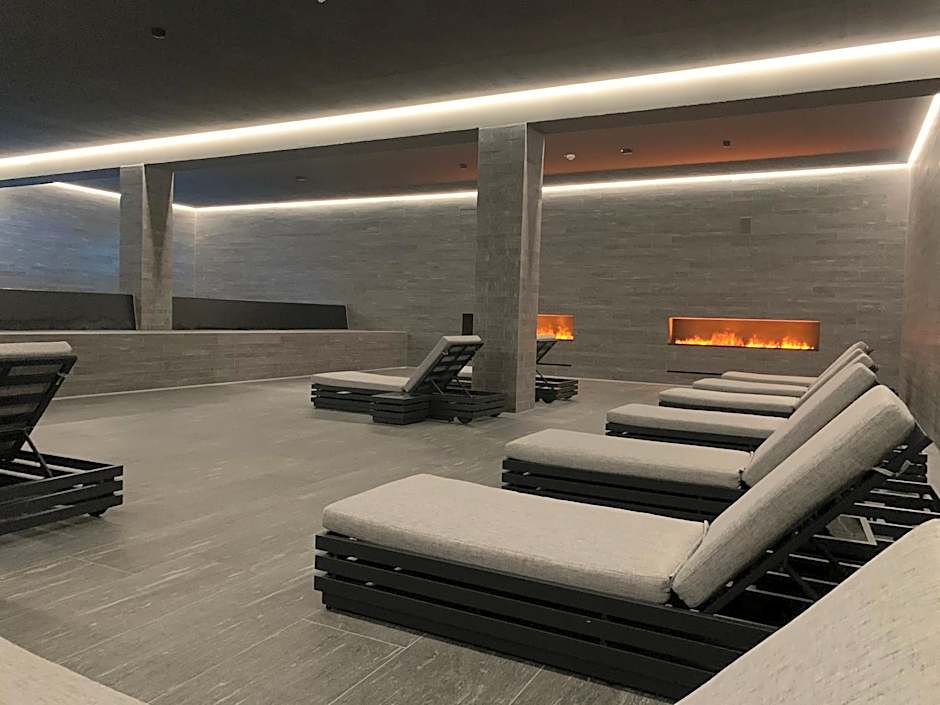 LOEV - VELA Hotels