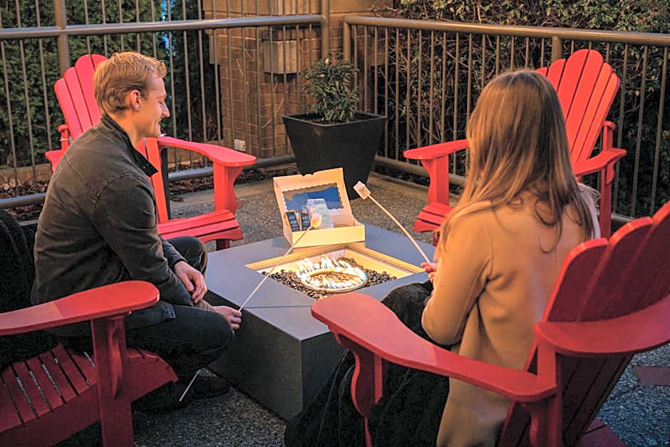 Delta Hotels by Marriott Victoria Ocean Pointe Resort