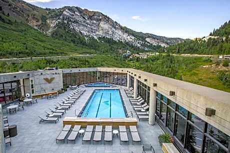 Cliff Lodge and Spa