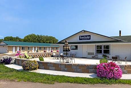 Travelodge by Wyndham Spirit Lake/Okoboji