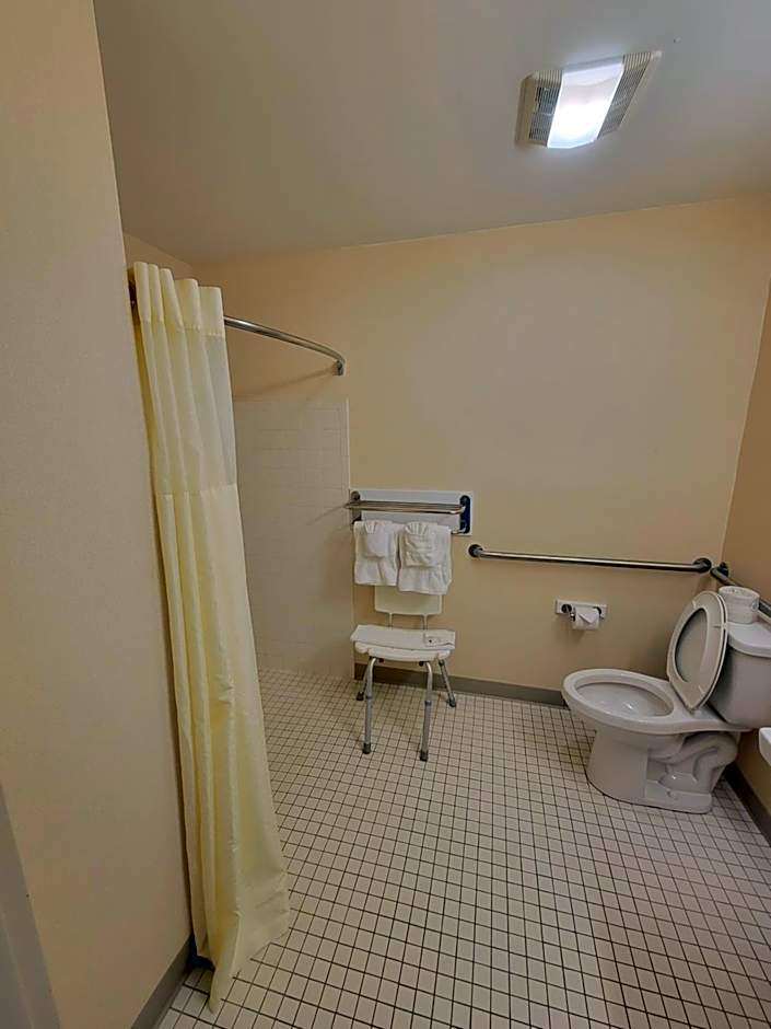 Quality Inn & Suites Prestonsburg next to Mountain Arts Center