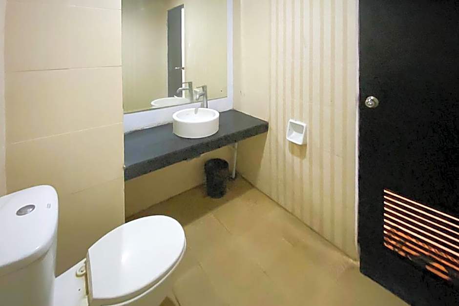 Urbanview Hotel Asyra Makassar