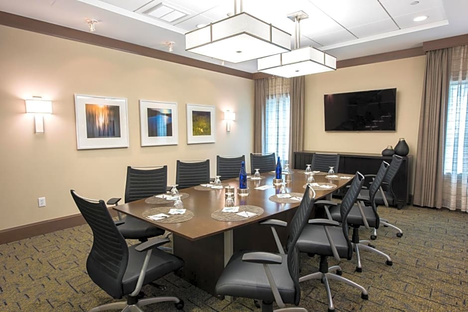 Staybridge Suites Latham By IHG