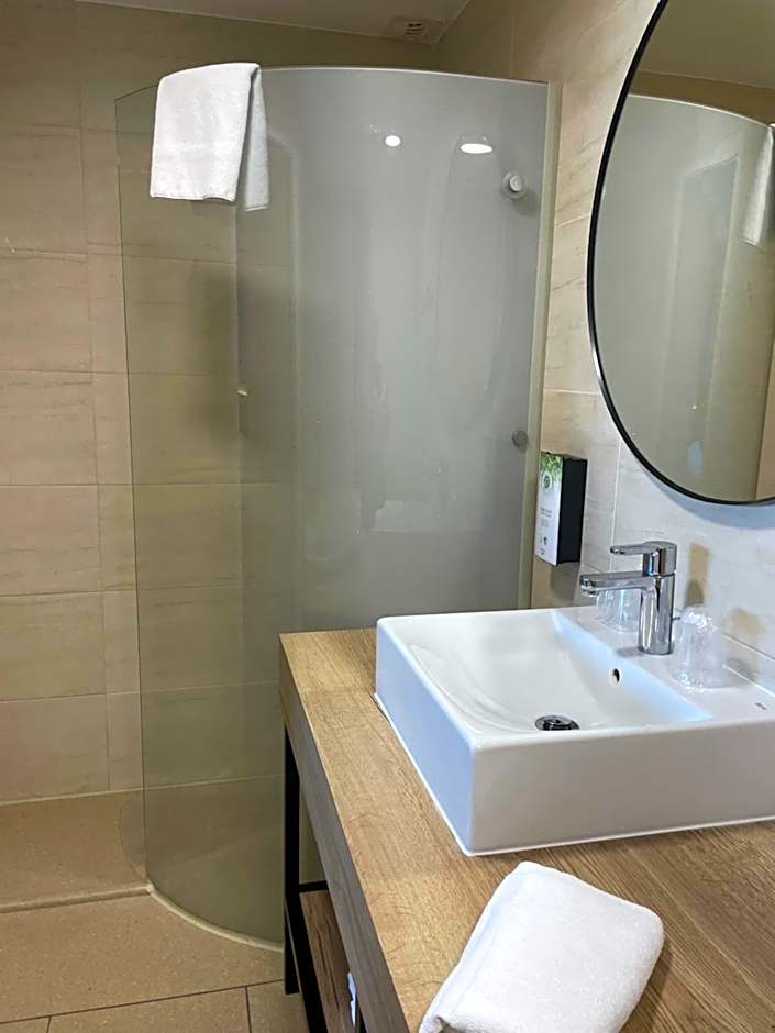 Kyriad Prestige Montpellier Ouest - Croix D'argent