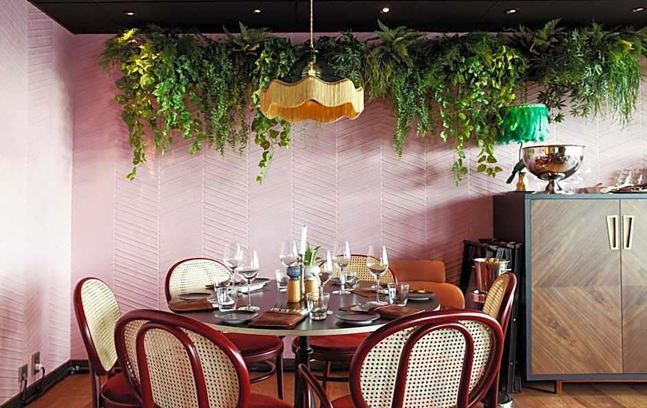 Clarion Hotel The Hub